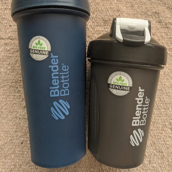 BPA Free BlenderBottle 28 oz & 20 oz Leakproof Shaker Cups w/ NO Wire Whisk Ball - Picture 2 of 5
